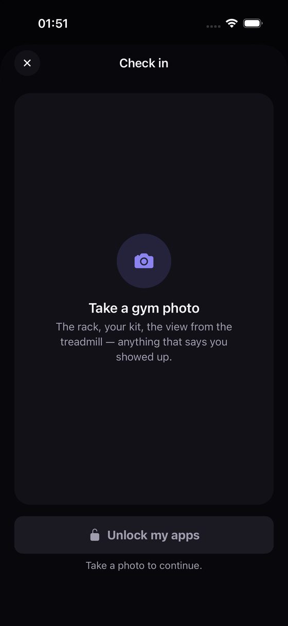 GymBuddy check-in camera screen asking for a gym photo